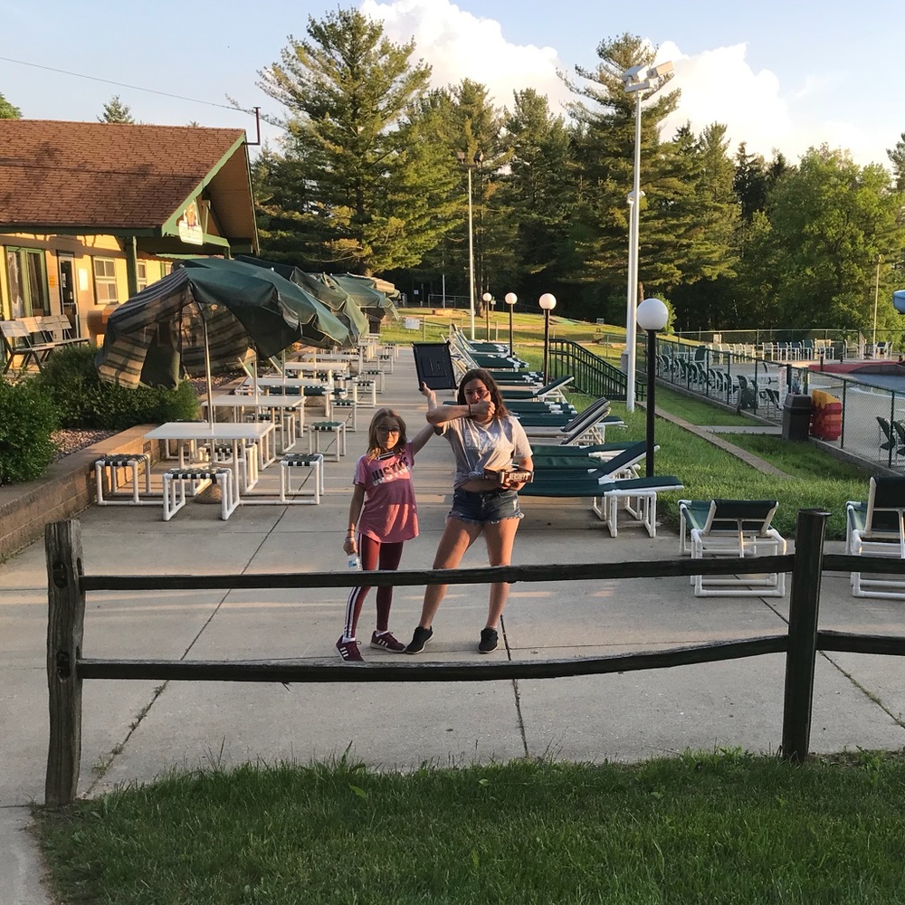 Meet your Posher, Madison